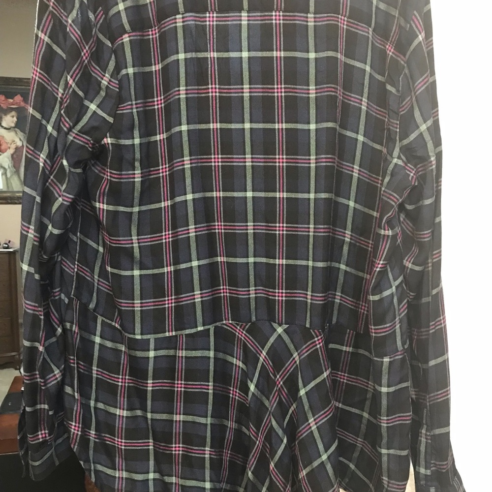 Top - Picture 2 of 2